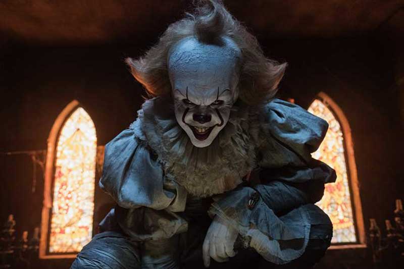 it-2017-pennywise-pouncing