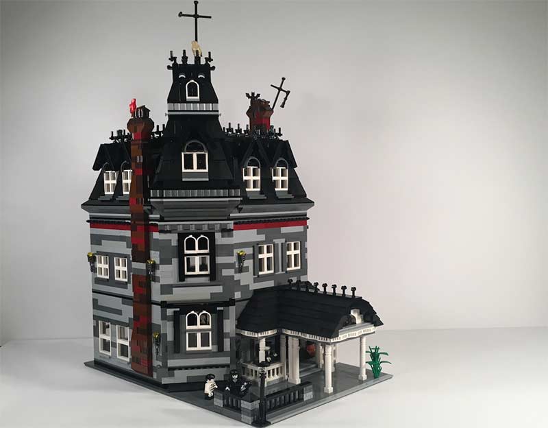 adams-family-lego-mansion